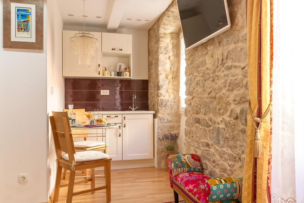 Studios Aurelia Palace Split Room photo